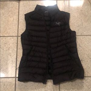 Arc’Teryx black vest